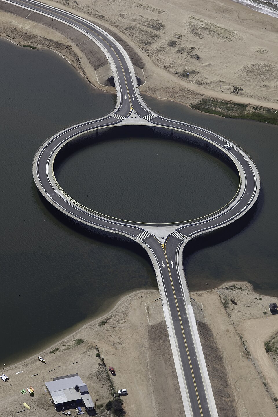 Puente Circular de Laguna Garzón